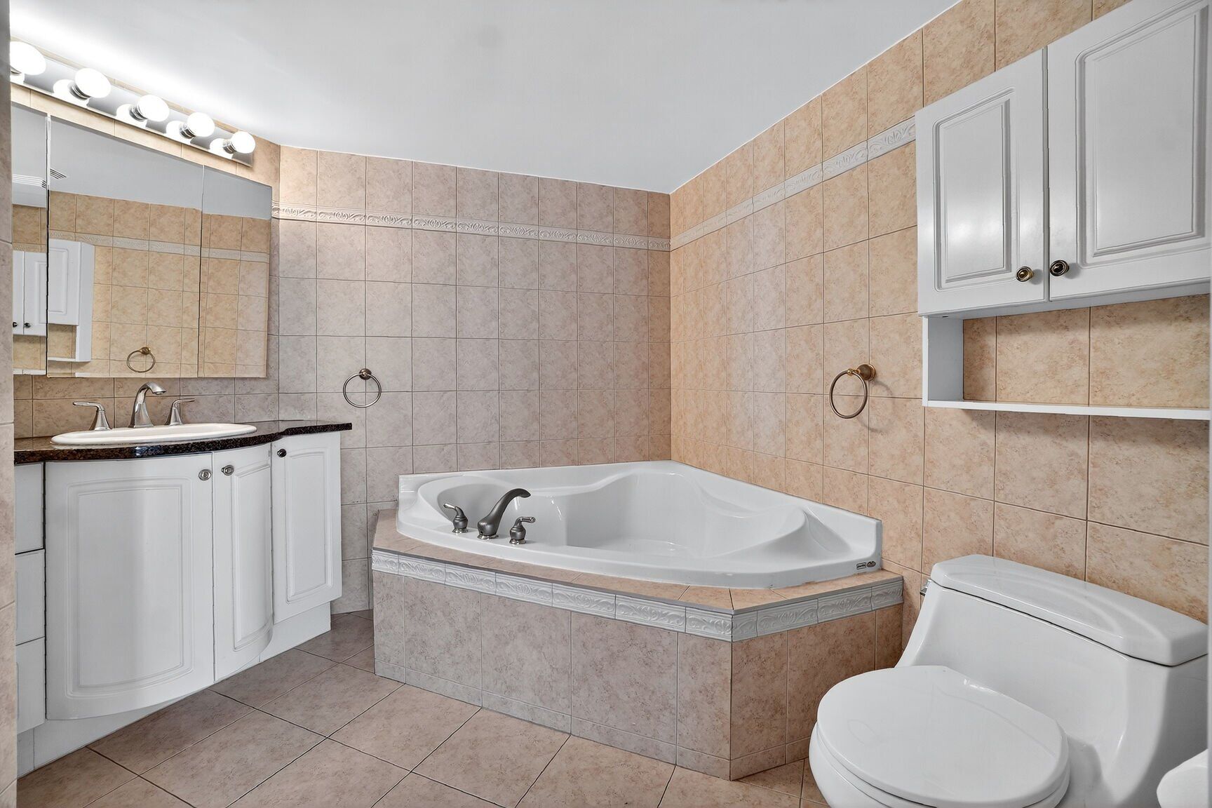 Salle de bains attenante à la CCP