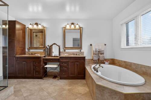 Salle de bains attenante à la CCP