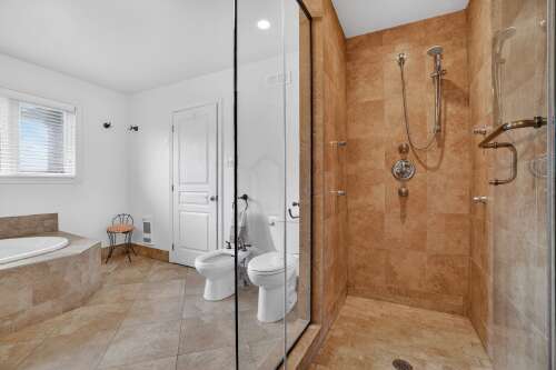 Salle de bains attenante à la CCP