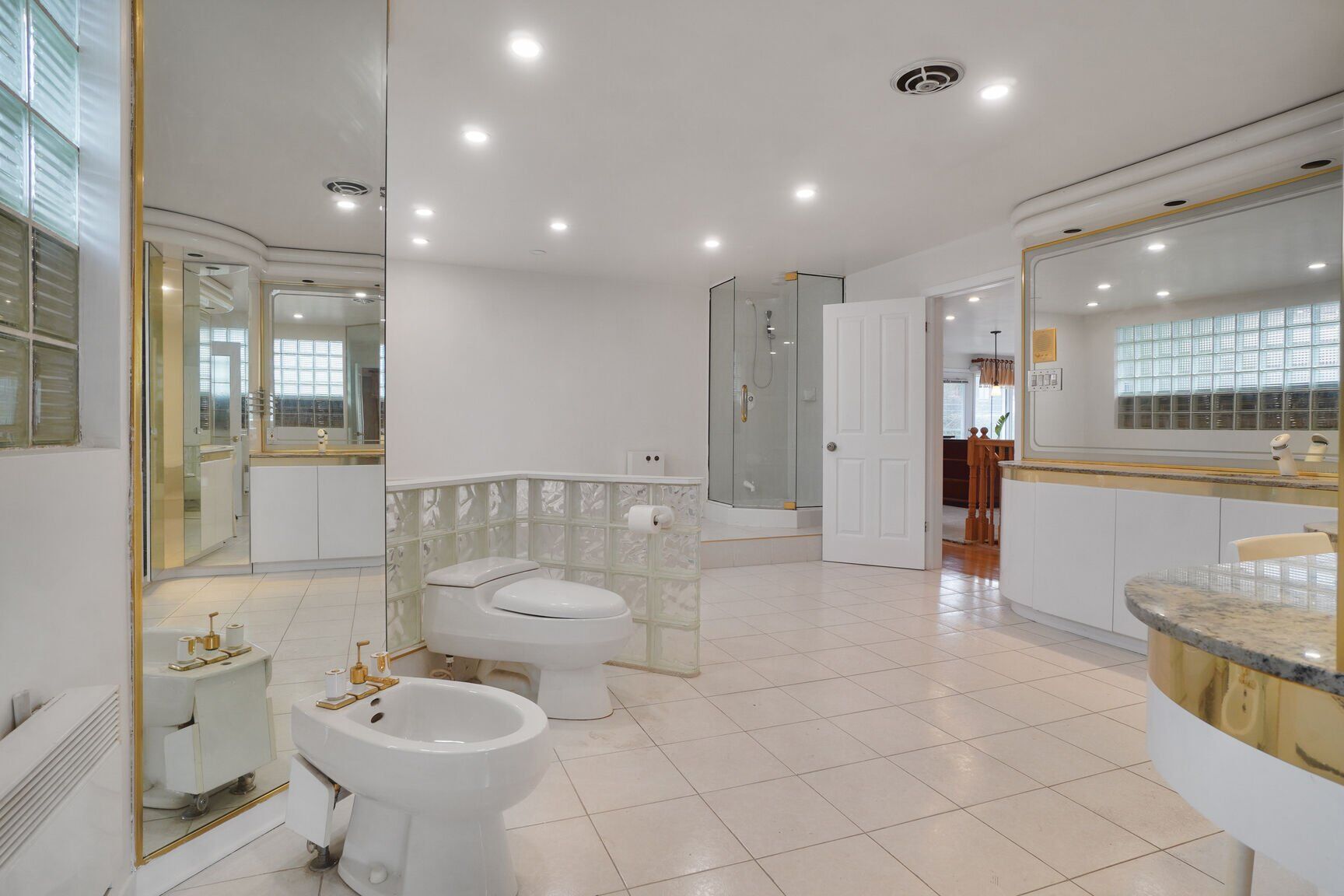 Salle de bains attenante à la CCP