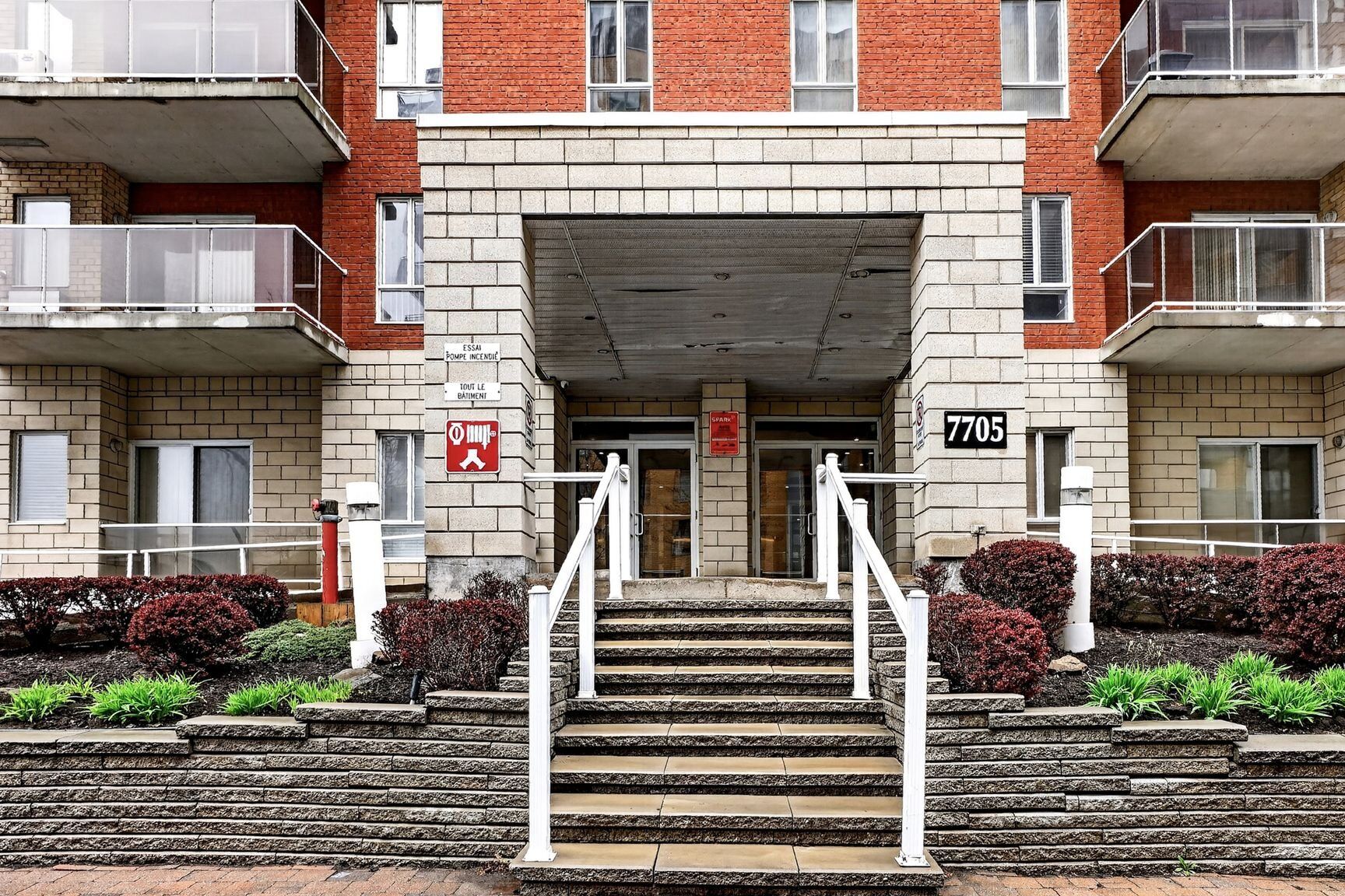 Entrée extérieure
