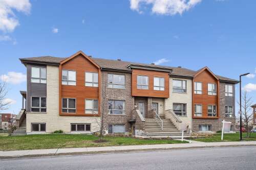 1100 p2 - 4007, Rue des Escadrons