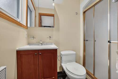 Salle de bains attenante à la CCP