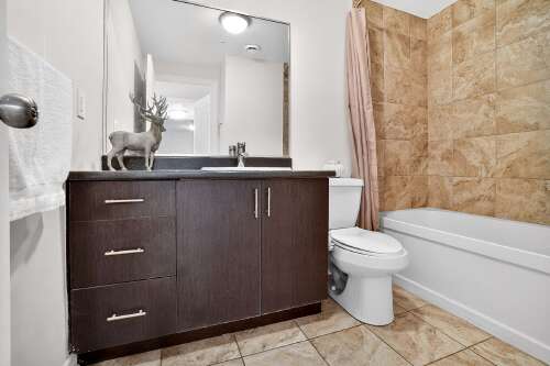 Salle de bains attenante à la CCP