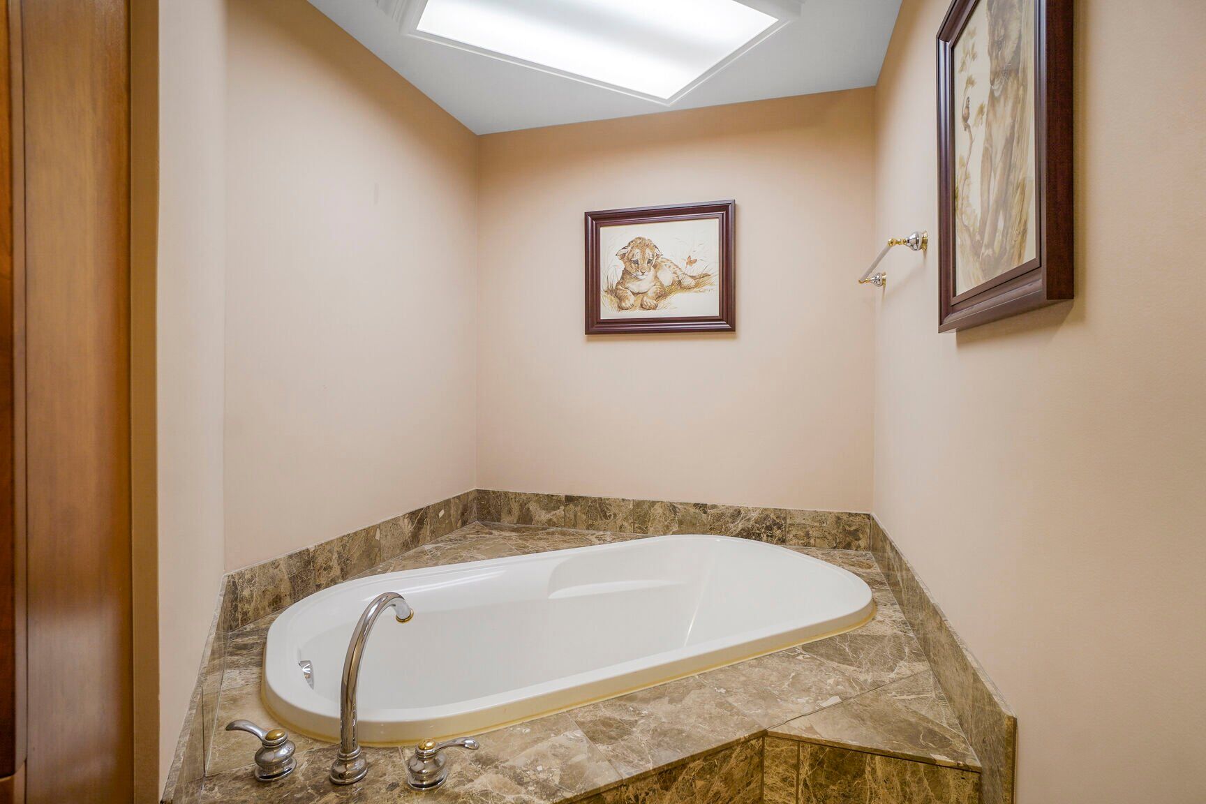 Salle de bains attenante à la CCP