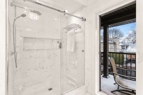 Salle de bains attenante à la CCP