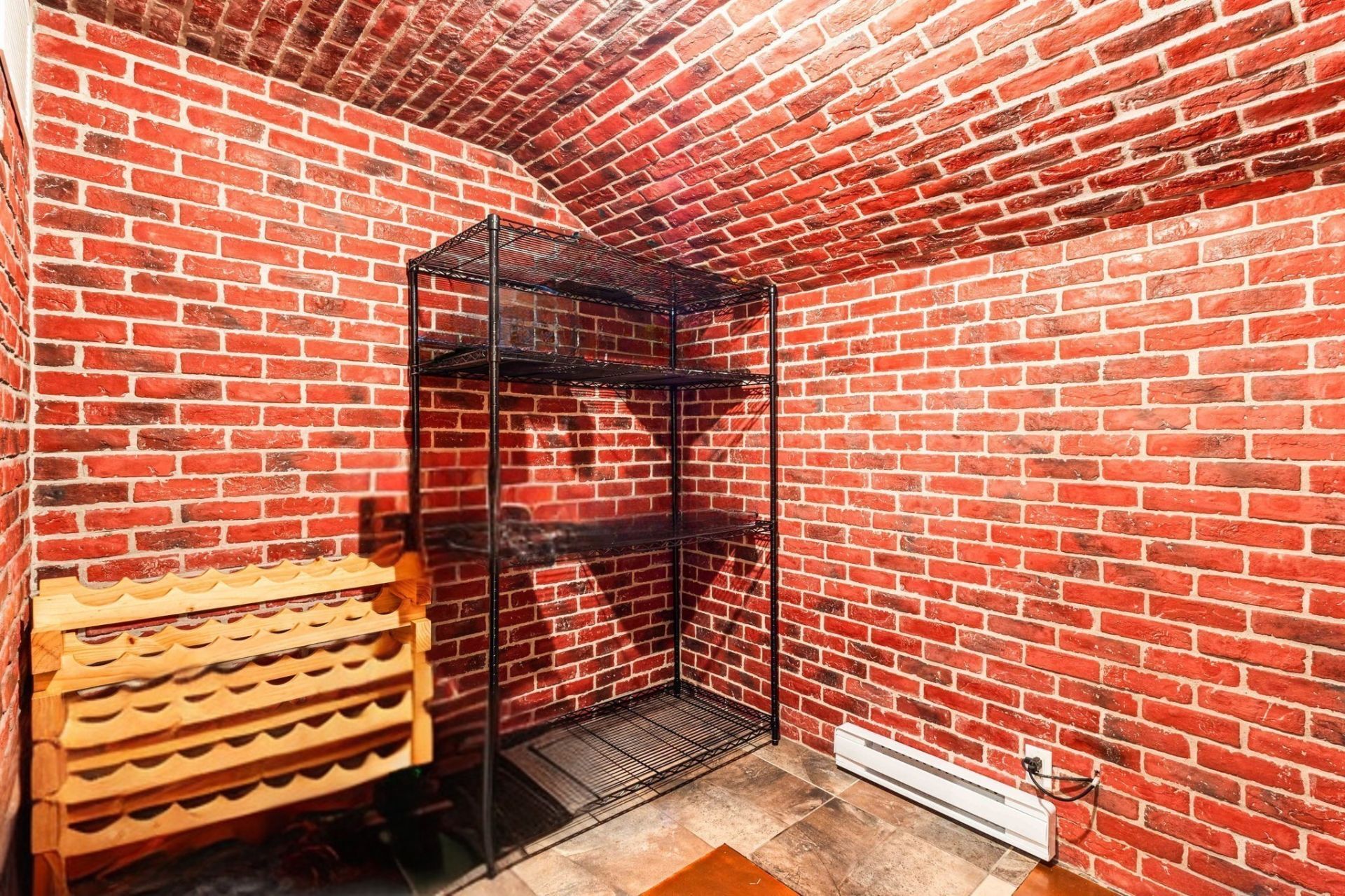 Cave/ chambre froide