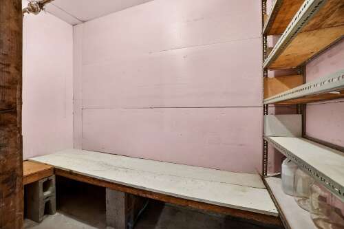 Cave/ chambre froide