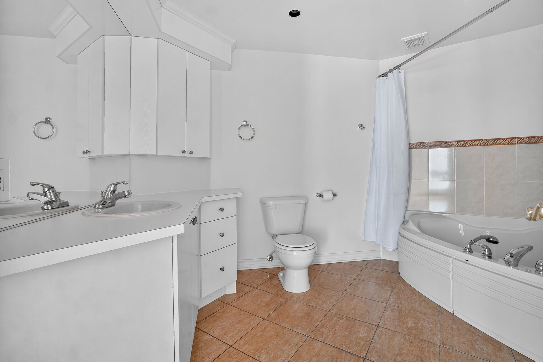 Salle de bains attenante à la CCP