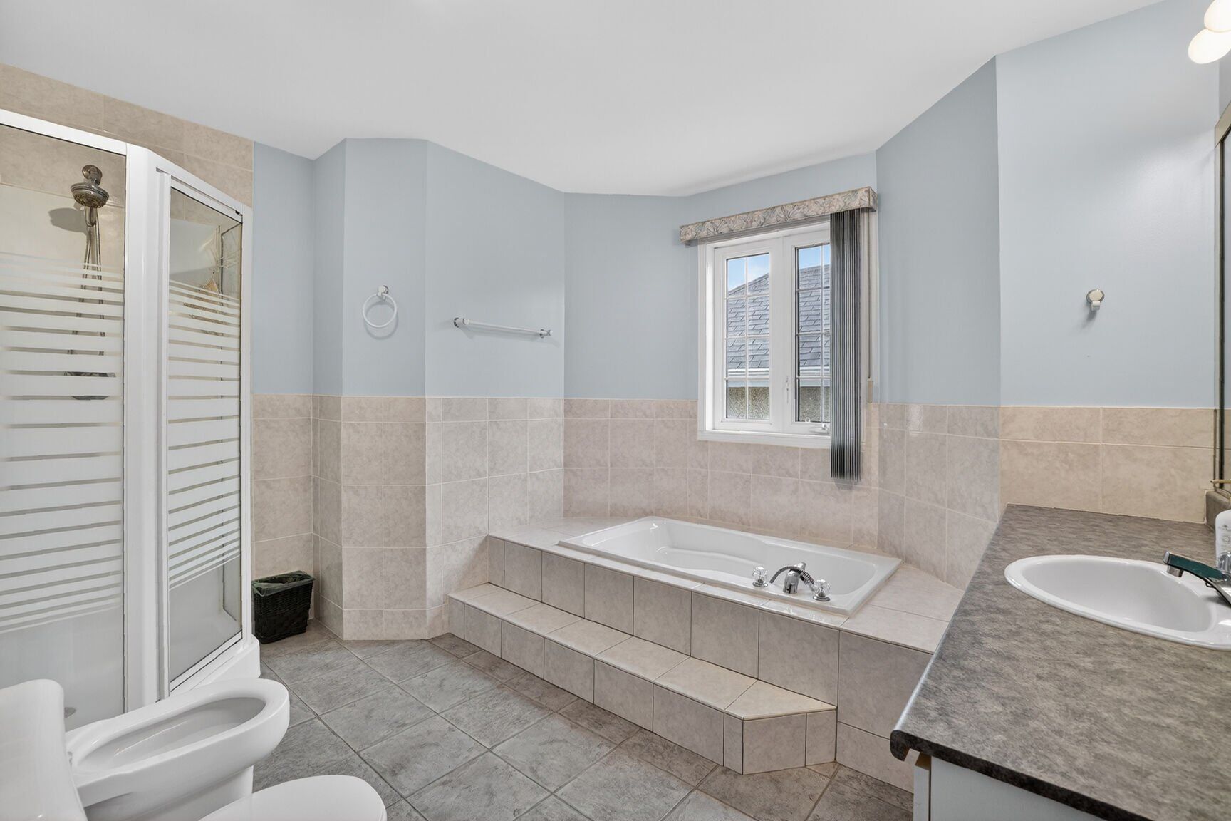 Salle de bains attenante à la CCP