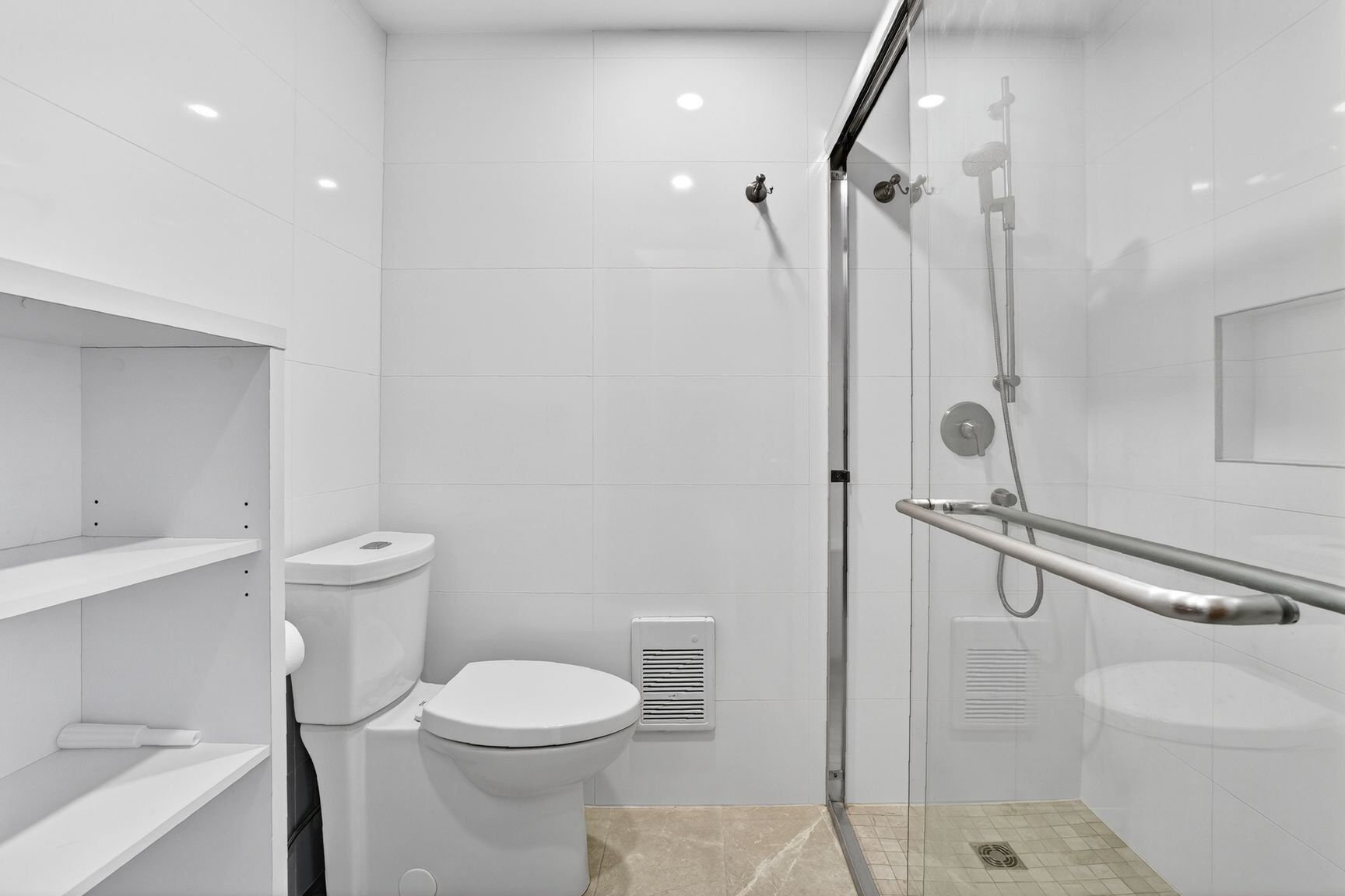 Salle de bains attenante à la CCP