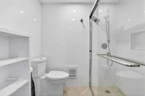 Salle de bains attenante à la CCP