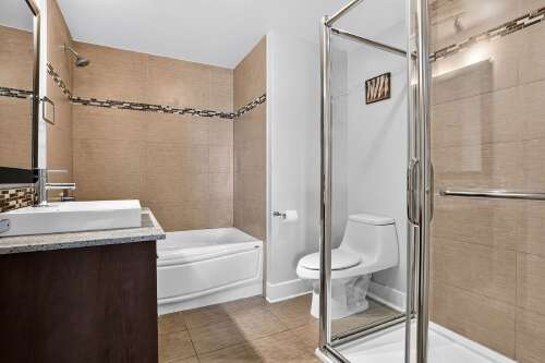 Salle de bains attenante à la CCP