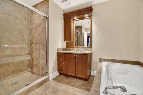 Salle de bains attenante à la CCP